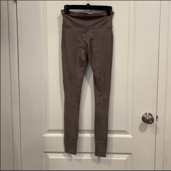 Spanx Faux Leather Leggings in Color Antique Rose - Picture 5 of 5